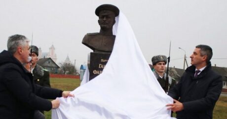 В Беларуси открыт памятник первому военному летчику Азербайджана