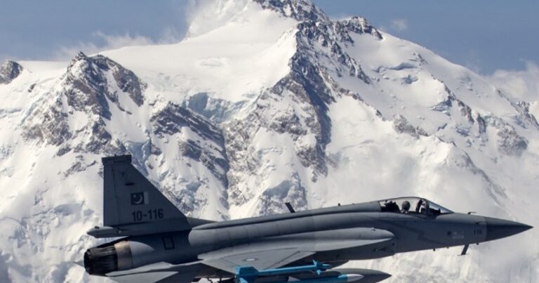 Азербайджан заинтересован в покупке истребителей JF-17 из Пакистана