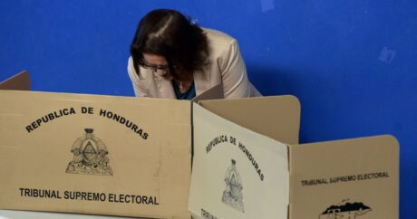 В Гондурасе закрылись избирательные участки на выборах президента и парламента