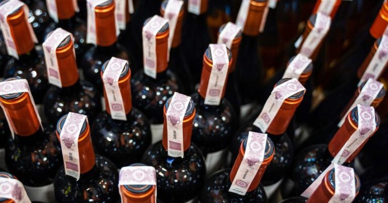 В Азербайджане могут быть повышены пошлины на сигареты и алкогольные напитки