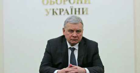 Глава минобороны Украины уволен с должности
