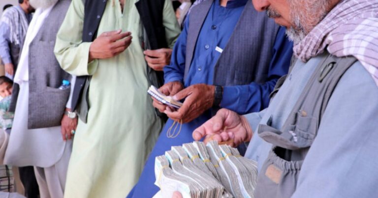 Reuters: В Афганистане банковская система переживает кризис
