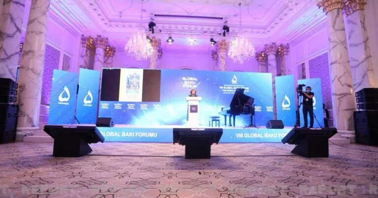 В Баку открывается форум «Мир после COVID-19»
