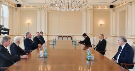 Президент Ильхам Алиев принял главу межпарламентской группы дружбы Великобритания-Азербайджан