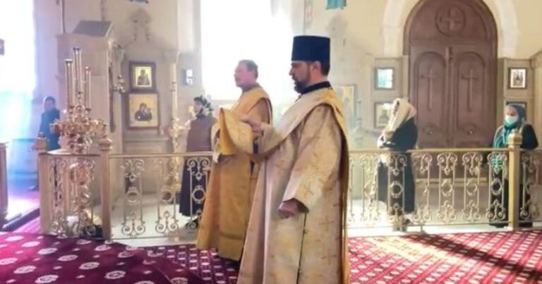 В православных храмах Азербайджана прошли молебны по случаю Дня Победы