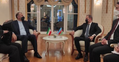 Главы МИД Азербайджана и Ирана обсудили итоги сочинской встречи