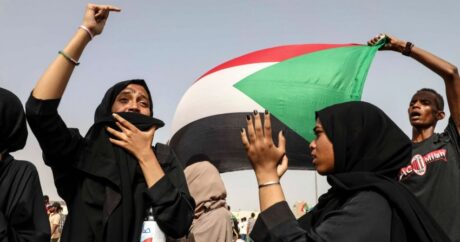 Число погибших на протестах в Судане достигло 40 человек
