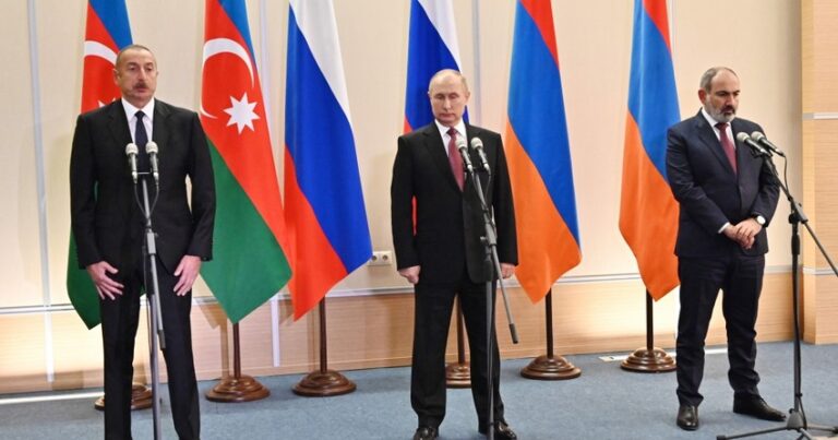 Путин подарил Ильхаму Алиеву и Николу Пашиняну оливковые ветви