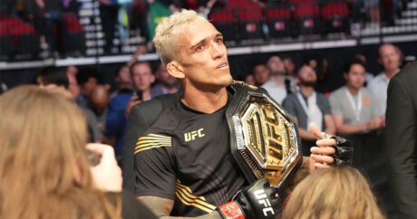 Оливейра победил Порье и защитил титул чемпиона UFC