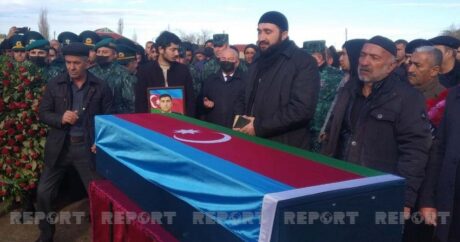 Погибший при крушении вертолета военнослужащий похоронен в Аллее шехидов Бейлагана