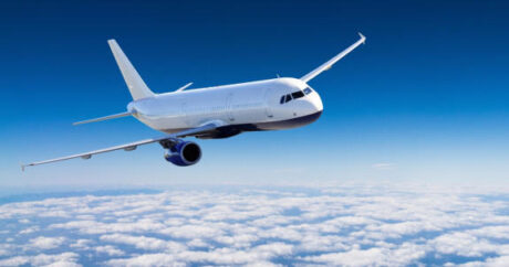 Более 2,5 тыс. рейсов отменили во всем мире из-за омикрон-штамма