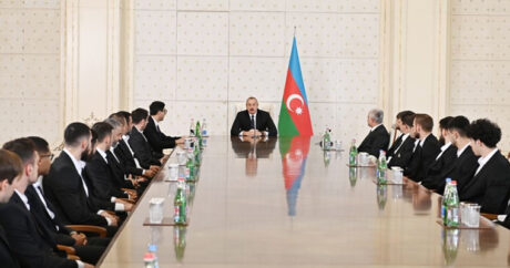 Президент Ильхам Алиев принял членов футбольного клуба «Карабах»
