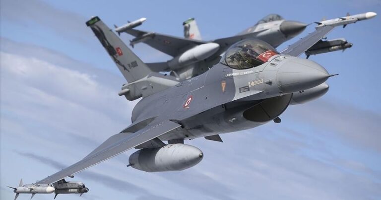 Турецкая авиация ликвидировала 4 террористов на севере Ирака