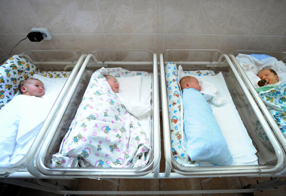 Обнародовано число детей, рожденных в Азербайджане в 2021 г.