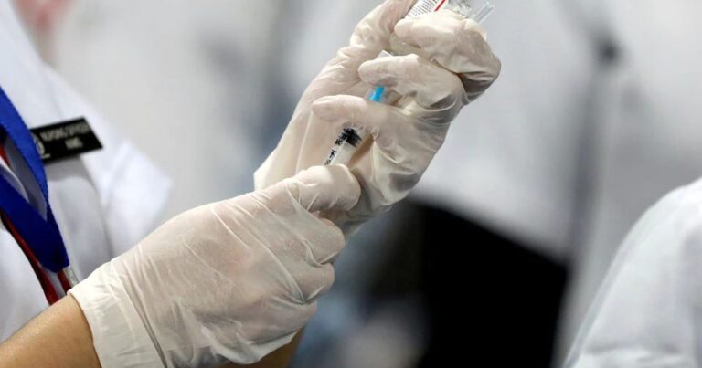 В Индии создают вакцину от штамма «омикрон»