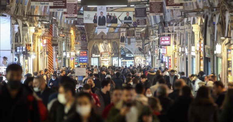 Знаменитый Крытый рынок в Стамбуле в 2021 году посетили 25,5 млн человек
