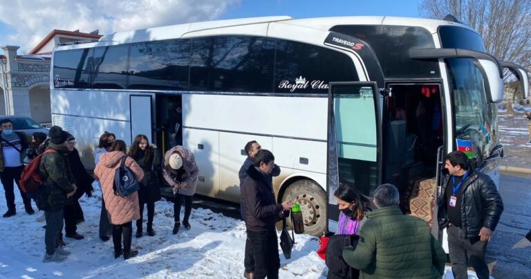 Из Баку в Шушу прибыл очередной пассажирский автобус