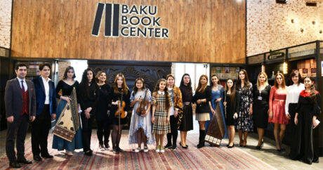В Бакинском книжном центре прошел концерт, посвященный Дню молодежи