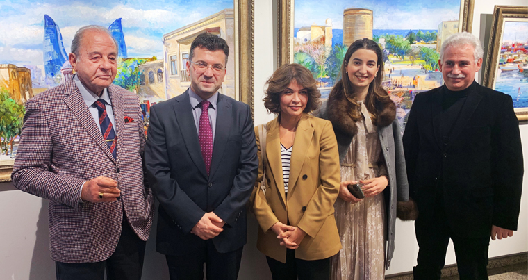 В Стамбуле прошла персональная выставка азербайджанской художницы