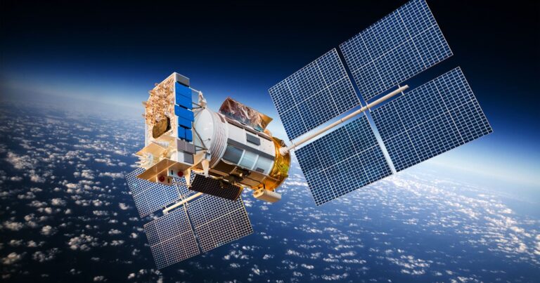 Иран вывел спутник на околоземную орбиту