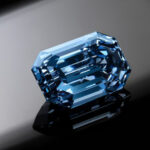 На аукционе Sotheby’s продали голубой бриллиант за $57,5 млн