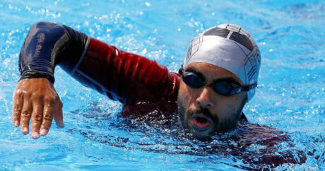 Египетский пловец побил два мировых рекорда после потери ноги
