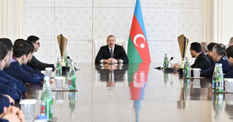 Президент Ильхам Алиев принял участвовавшую в чемпионате Европы сборную Азербайджана по борьбе