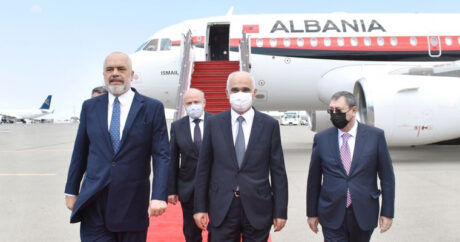 Премьер Албании прибыл с официальным визитом в Азербайджан