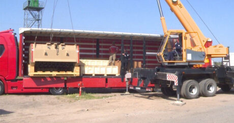 В гуманитарных операциях в Карабахе задействованы новые машины для механического разминирования