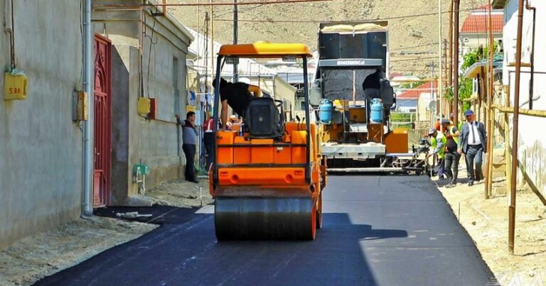 В Локбатане ведутся ремонтные работы на улице длиной километр