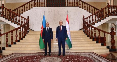 Глава МИД Азербайджана встретился с таджикским коллегой
