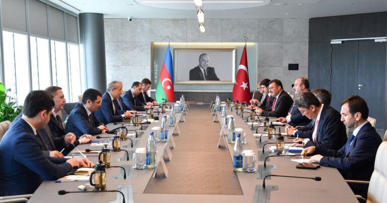 Азербайджан и Турция подписали документ об экономическом партнерстве