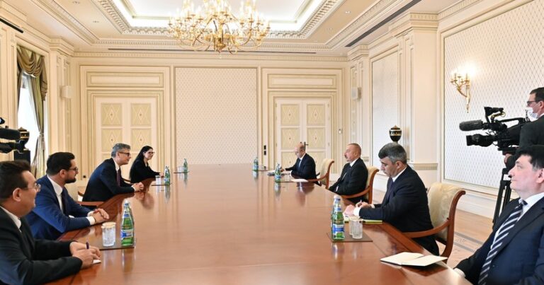 Президент Ильхам Алиев принял румынскую делегацию