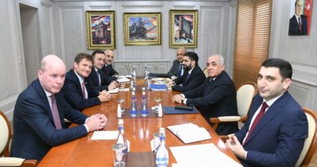 Премьер-министр Азербайджана встретился с делегацией BP