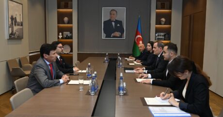 Глава МИД Азербайджана встретился с делегацией парламента Парагвая