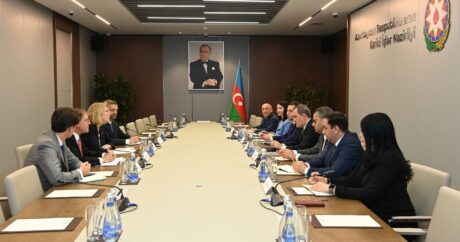Глава МИД Азербайджана встретился с помощником госсекретаря США