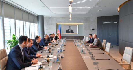 Министр экономики Азербайджана встретился с главой регионального представительства EIB