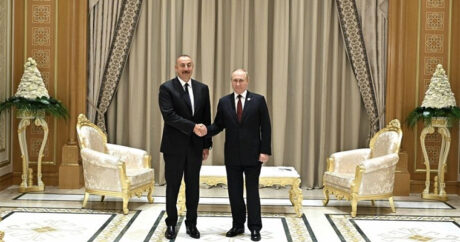 Президент Ильхам Алиев встретился в Ашхабаде с Президентом Владимиром Путиным