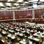 На внеочередном заседании Милли Меджлиса депутаты обсуждают 15 вопросов