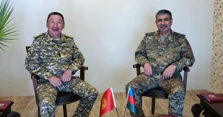 Состоялась встреча министров обороны Азербайджана и Кыргызстана