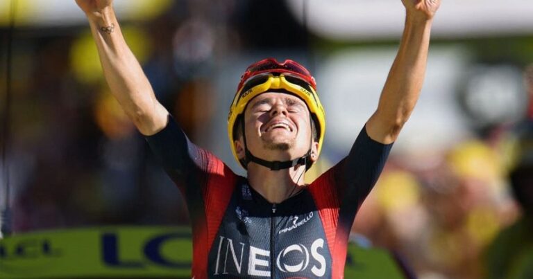 Британский велогонщик выиграл 12-й этап «Тур де Франс»