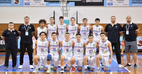 Сборная Азербайджана по баскетболу начала чемпионат Европы с победы