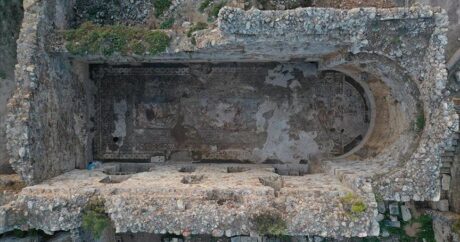 В Анталье археологи обнаружили античную мозаику Геракла