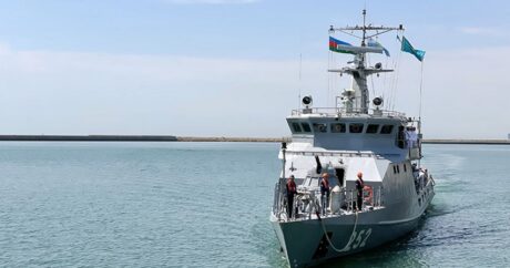 Военные корабли Казахстана прибыли в Азербайджан