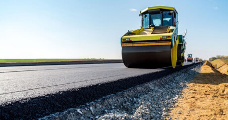 Президент выделил 2,2 млн манатов на реконструкцию автодорог в Баку