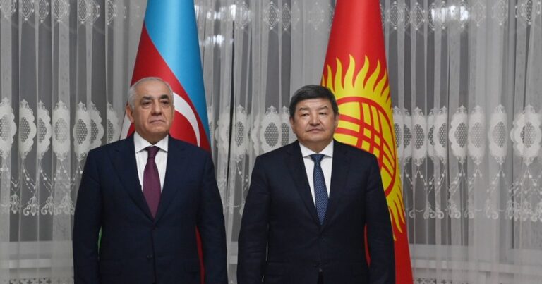 Али Асадов встретился в Чолпон-Ате с председателем Кабмина Кыргызстана