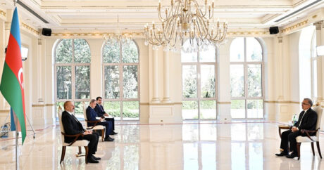Президент Ильхам Алиев принял верительные грамоты новоназначенного посла Доминиканы
