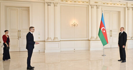 Президент Ильхам Алиев принял верительные грамоты новоназначенного посла Швеции