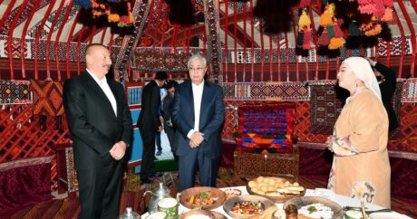 Президенты Азербайджана и Казахстана ознакомились с «Казахской юртой», установленной в Приморском национальном парке