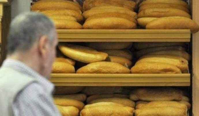 В Азербайджане проводится мониторинг рынка сбыта муки и хлеба